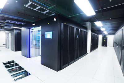國內(nèi)首個存算一棧式液冷數(shù)據(jù)中心落地華南理工大學網(wǎng)絡工程
